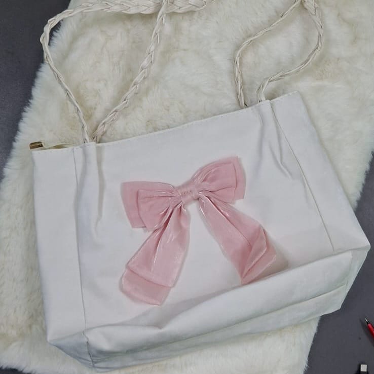 Bow tote Bag